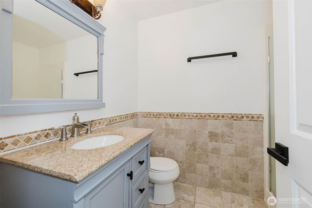 19546 23rd Avenue NE, Poulsbo, WA 98370