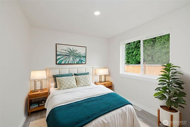 19546 23rd Avenue NE, Poulsbo, WA 98370