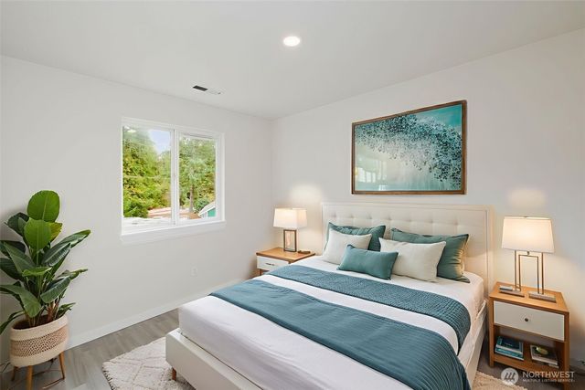 19546 23rd Avenue NE, Poulsbo, WA 98370