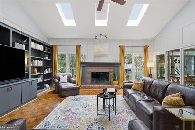 5 Downshire Circle, Decatur, GA 30033