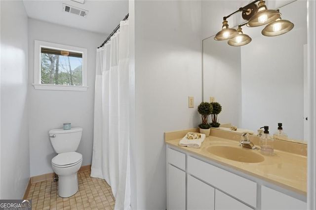 5 Downshire Circle, Decatur, GA 30033