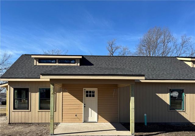 404 W Cornhill Street, Cameron, MO 64429