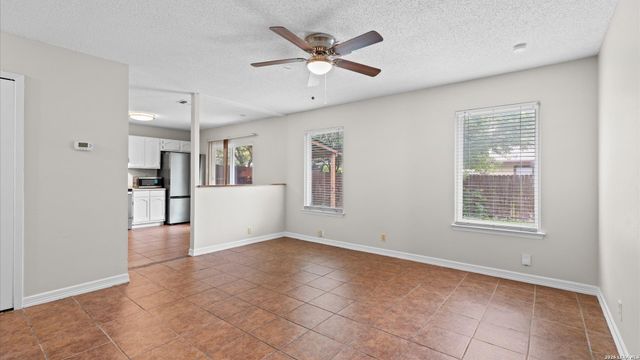6822 Mountain Spring St, San Antonio, TX 78249