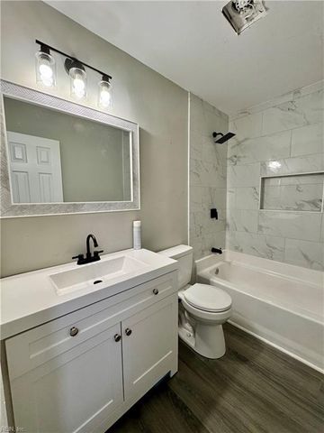122 Cherry Acres DR, Hampton, VA 23669