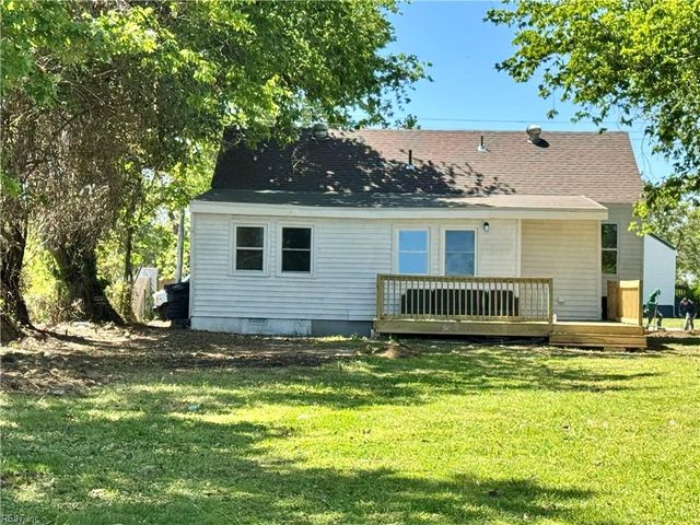 122 Cherry Acres DR, Hampton, VA 23669