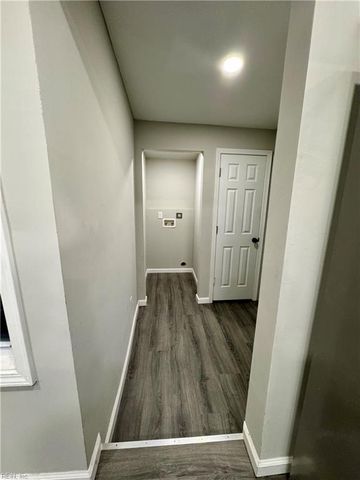 122 Cherry Acres DR, Hampton, VA 23669