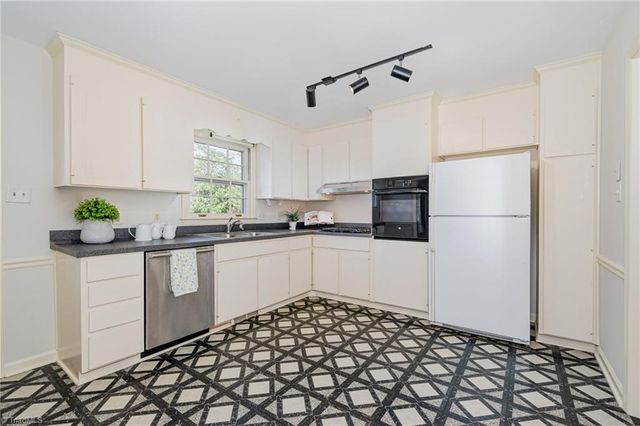 2709 Lafayette Avenue, Greensboro, NC 27408