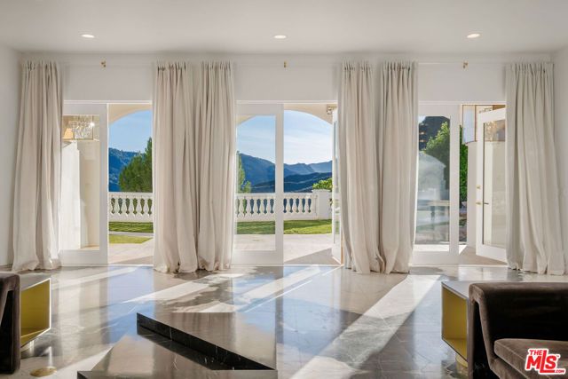 25665 Mulholland Highway, Calabasas, CA 91302