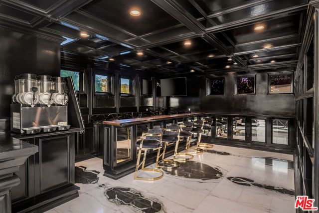 25665 Mulholland Highway, Calabasas, CA 91302