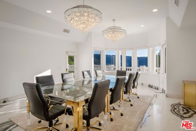 25665 Mulholland Highway, Calabasas, CA 91302