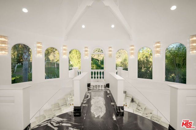 25665 Mulholland Highway, Calabasas, CA 91302