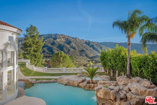 25665 Mulholland Highway, Calabasas, CA 91302