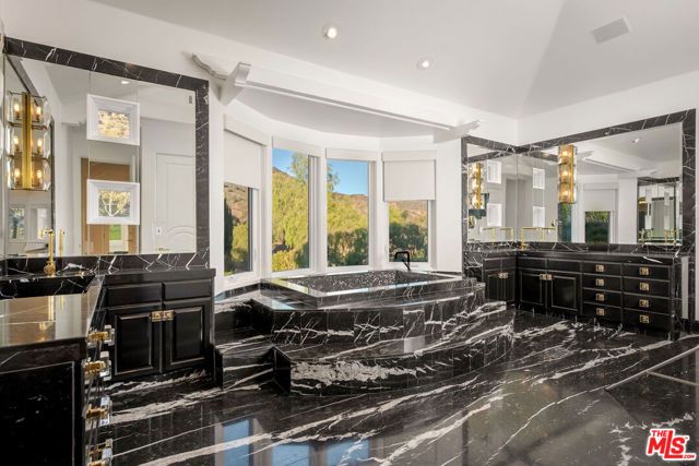 25665 Mulholland Highway, Calabasas, CA 91302