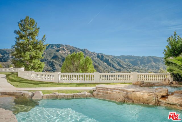 25665 Mulholland Highway, Calabasas, CA 91302