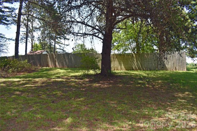 2024 Poarch Road, Lincolnton, NC 28092