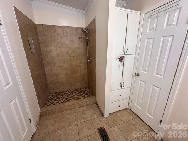 2024 Poarch Road, Lincolnton, NC 28092
