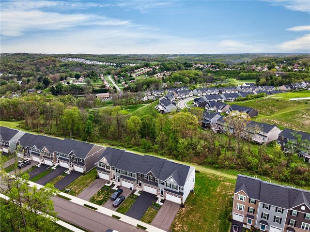 471 Dogwood Ln, Cecil, PA 15057
