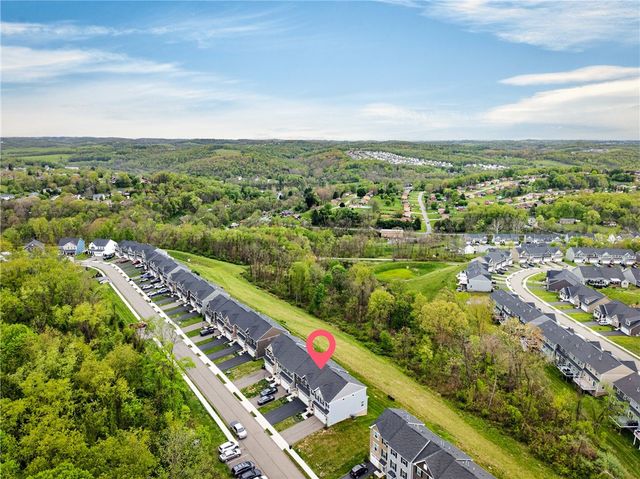 471 Dogwood Ln, Cecil, PA 15057