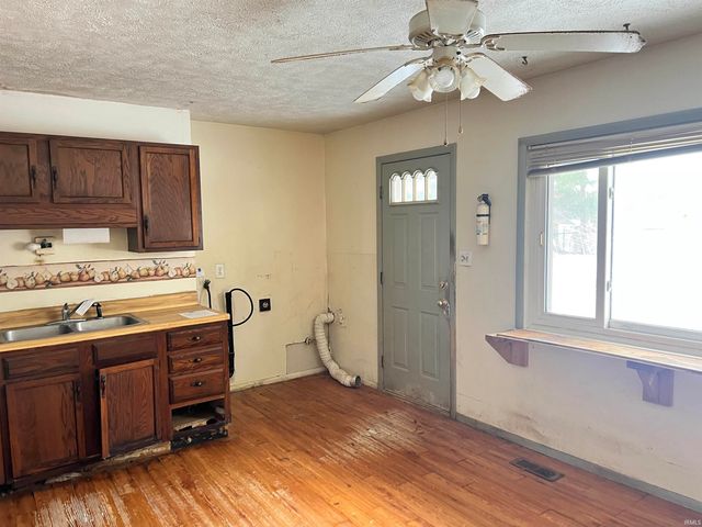 1318 W Darden Road, South Bend, IN 46628