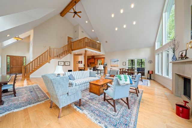 765 Brickley COURT, Fontana, WI 53125