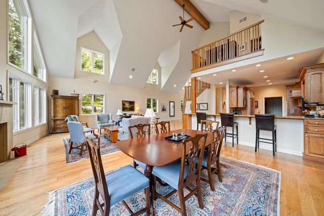 765 Brickley COURT, Fontana, WI 53125