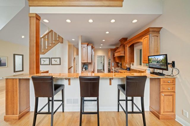 765 Brickley COURT, Fontana, WI 53125