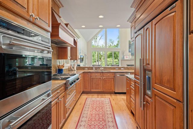 765 Brickley COURT, Fontana, WI 53125