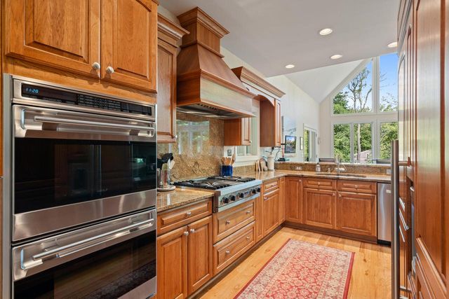 765 Brickley COURT, Fontana, WI 53125