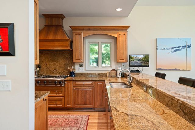 765 Brickley COURT, Fontana, WI 53125