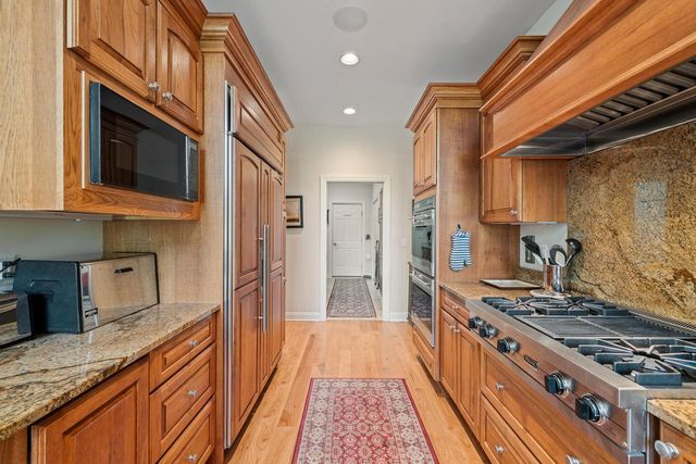 765 Brickley COURT, Fontana, WI 53125