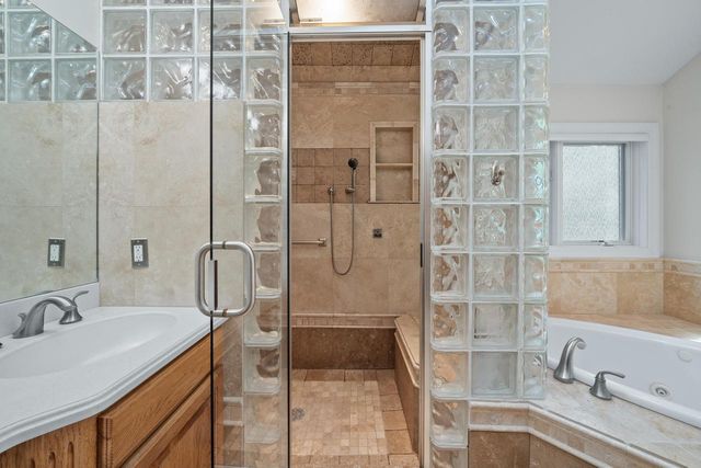 765 Brickley COURT, Fontana, WI 53125