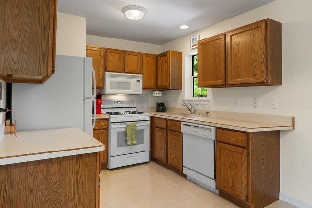 765 Brickley COURT, Fontana, WI 53125