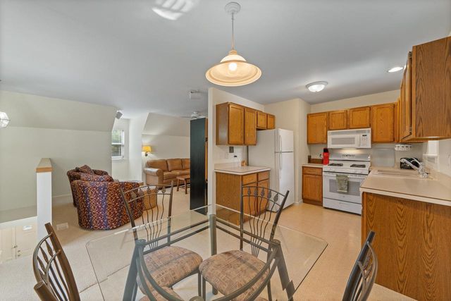 765 Brickley COURT, Fontana, WI 53125