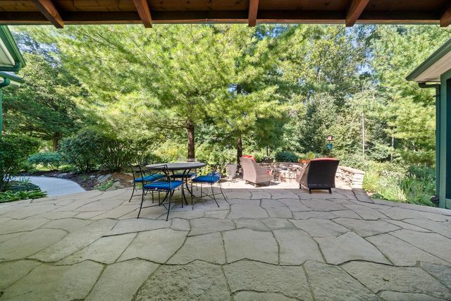 765 Brickley COURT, Fontana, WI 53125