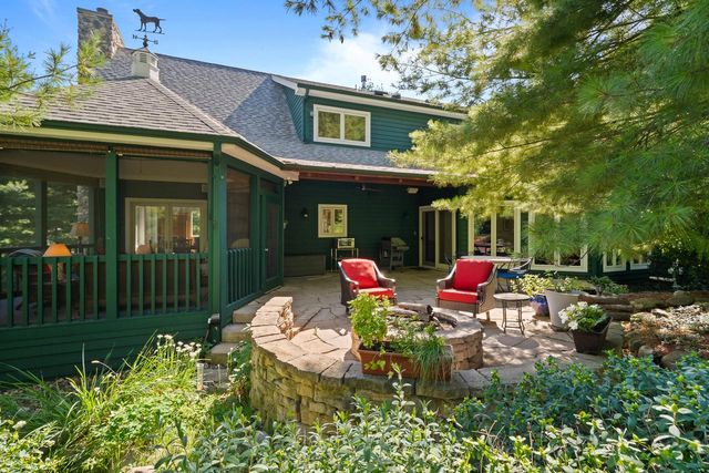 765 Brickley COURT, Fontana, WI 53125