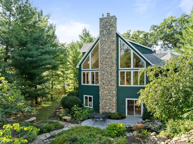 765 Brickley COURT, Fontana, WI 53125