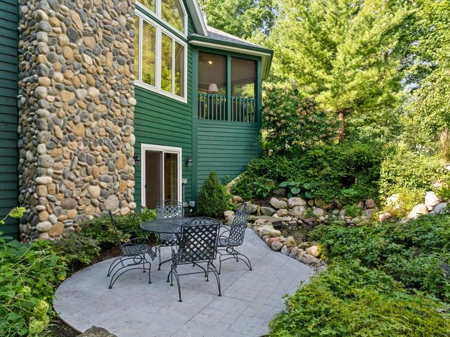 765 Brickley COURT, Fontana, WI 53125