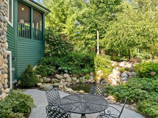 765 Brickley COURT, Fontana, WI 53125