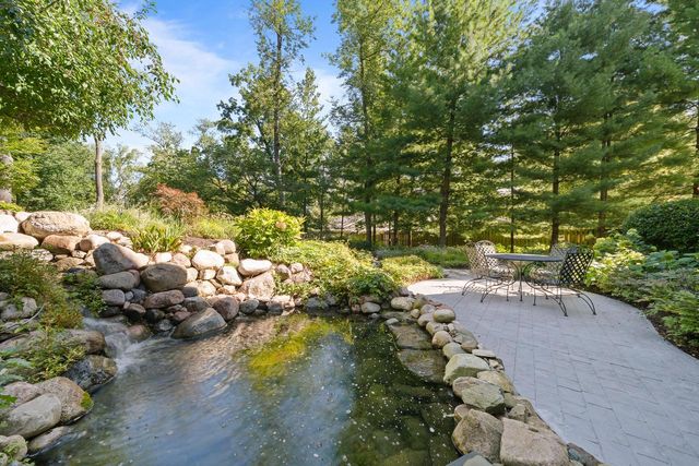 765 Brickley COURT, Fontana, WI 53125