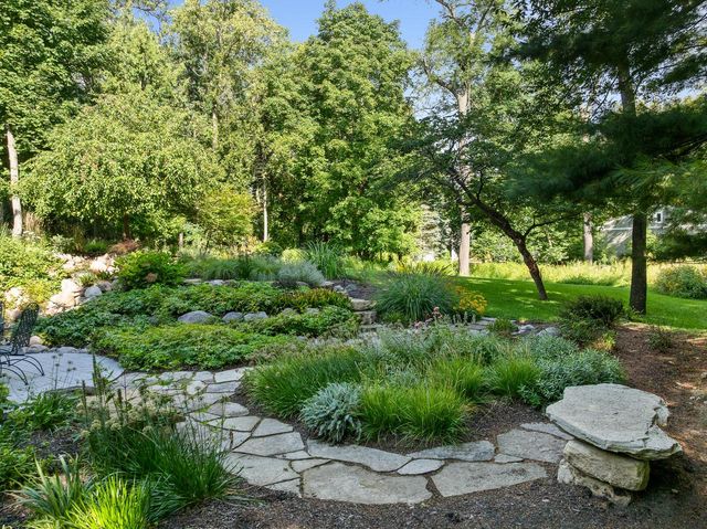 765 Brickley COURT, Fontana, WI 53125