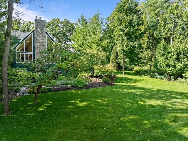765 Brickley COURT, Fontana, WI 53125