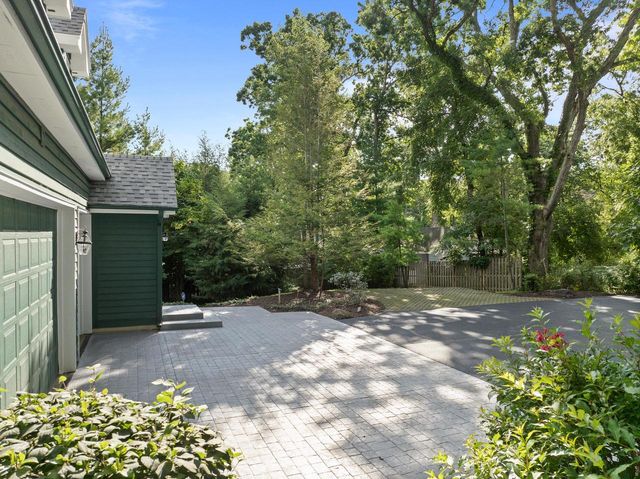 765 Brickley COURT, Fontana, WI 53125