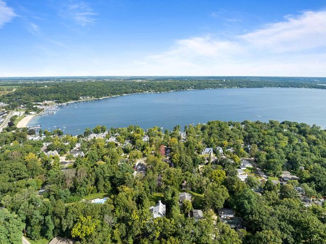 765 Brickley COURT, Fontana, WI 53125