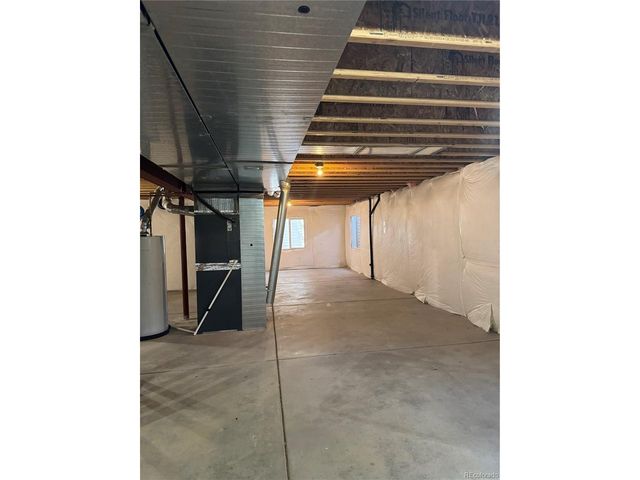 21235 E Grand Dr, Aurora, CO 80015