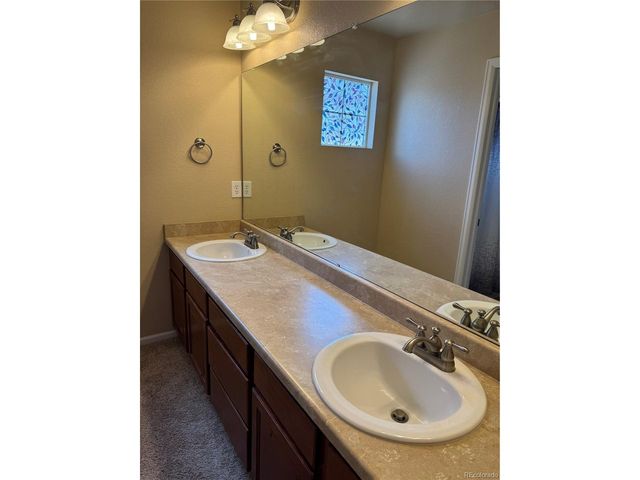 21235 E Grand Dr, Aurora, CO 80015