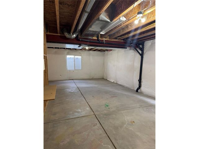 21235 E Grand Dr, Aurora, CO 80015