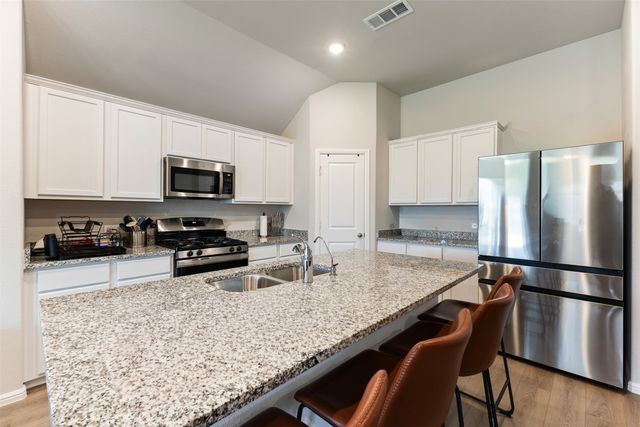 7537 Prairie Holly Lane, Venus, TX 76084