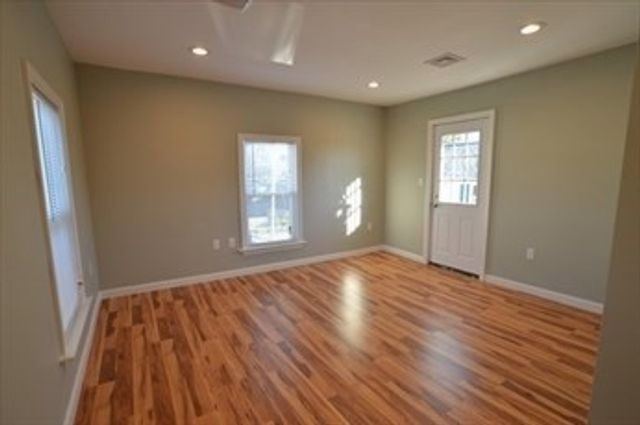 32 Roundy 2, Beverly, MA 01915