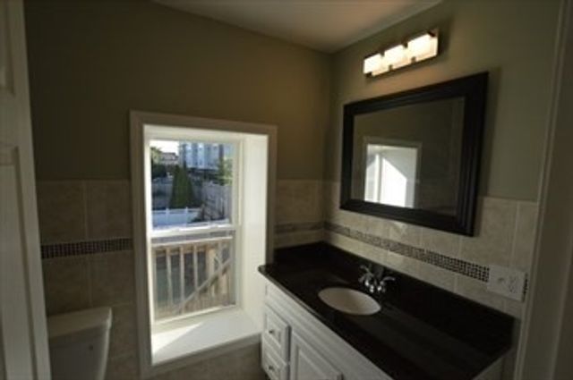 32 Roundy 2, Beverly, MA 01915