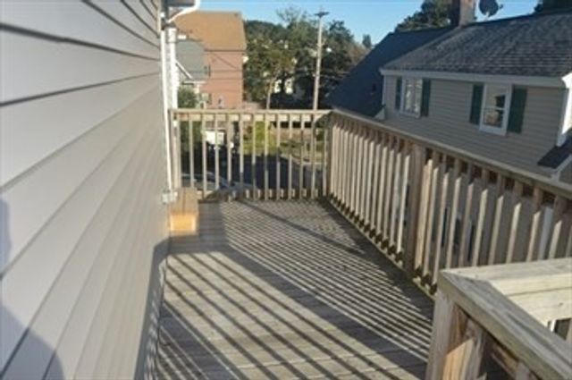 32 Roundy 2, Beverly, MA 01915